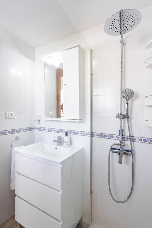 Home2Book Comfy Studio Los Cristianos Лос Кристианос Экстерьер фото